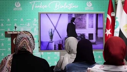 Yıllarca küfür ediyor diye eleştirilen, RTÜK’ün cezalandırdığı İnek Şaban, Mısırlılara Türkçe öğretiyor!