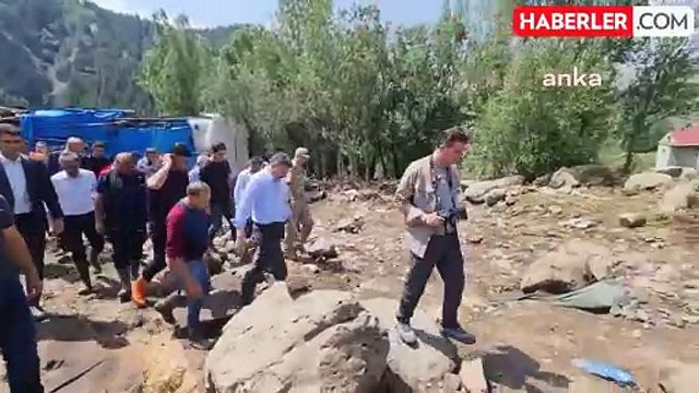 Erzurum'da Sel Felaketi: Evler Yıkıldı, Araçlar Zarar Gördü
