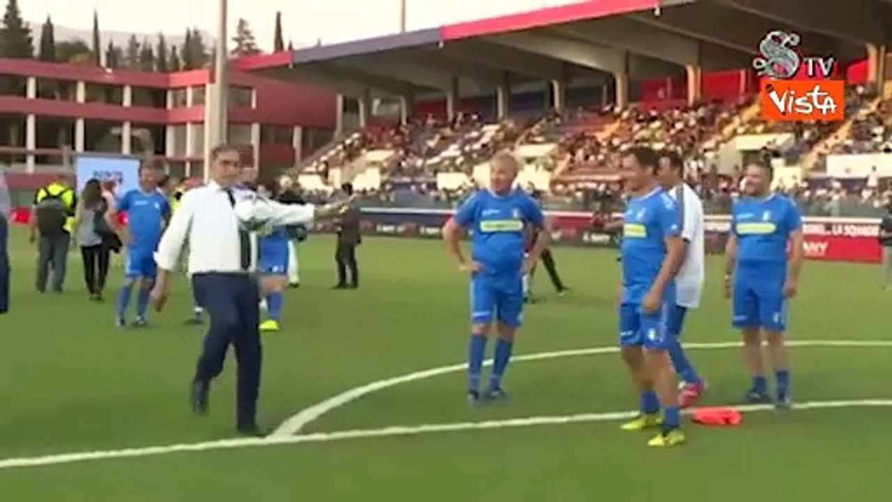 Conte fa vincere la Nazionale politica, suo il calcio di rigore decisivo nella Partita del Cuore