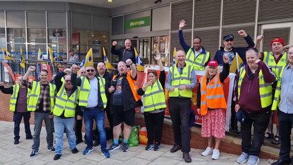 Watch as PCS union give update for Sheffield Jobcentre security guards as pay dispute continues