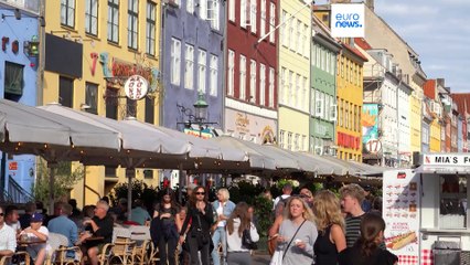 Ambiente, Danimarca: caffè, pasti e biglietti gratis ai turisti che raccolgono rifiuti con Copenpay