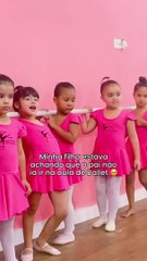 Menina chora ao ver o pai em apresentação de balé