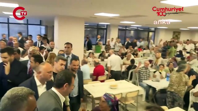 İmamoğlu, Muharrem matemi lokmasına ortak oldu; “Bu ayrımcılık milletin vicdanına sığmaz_