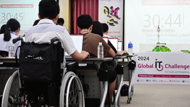 [기업] LG전자, '글로벌 장애 청소년 IT 챌린지' 개최...11월 필리핀서 본선 / YTN