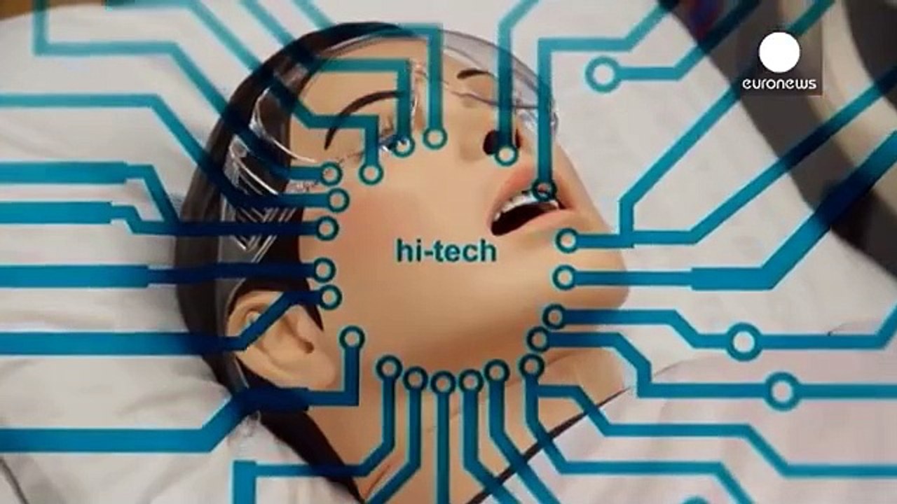 Une poupée forme les sages-femmes à l'hôpital de Vancouver | euronews 