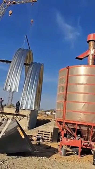 Grain dryers are used to reduce the moisture content of harvested grains. The main reasons for using these machines are as follows: 1.	Long-term Storage: High moisture content can cause grains to rot and mold. The drying process allows grains to be stored