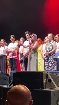 Yunan ‘şarkıcı’ Despina Vandi Türk bayrağından rahatsız oldu, sahneye çıkmadı: Çeşme Belediye Başkanı Lal Denizli’den açıklama geldi!