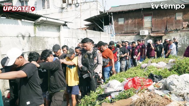 Polisi Gerebek Kampung Boncos Lagi, Temukan Tembok Rahasia untuk Transaksi Narkoba