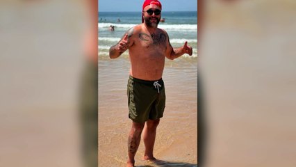 Kiko Rivera disfruta con su familia en la playa "100% feliz consigo mismo"
