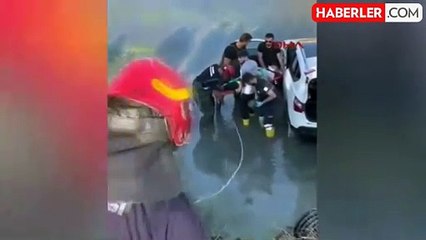 Bursa'da Cip Dereye Düştü: Sürücü Yaralandı