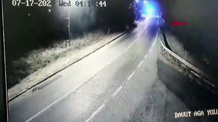 Tanker Evlerine Çarptı; Bomba Patlaması ya da Deprem Olduğunu Sandılar