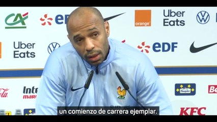 Leny Yoro elige al Manchester United