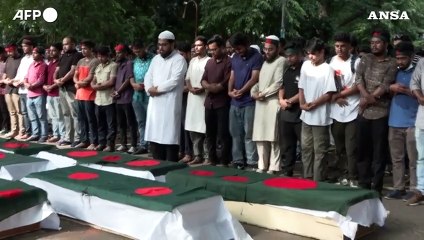 Descargar video: Bangladesh, non si placa la rivolta degli studenti dopo i 6 morti negli scontri