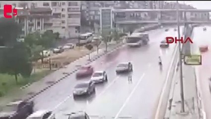 Ankara'da belediye otobüsü devrildi: Beş yaralı