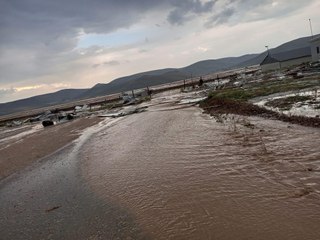 Gümüşhane'de sağanak ve fırtına; çatılar uçtu, tarım arazileri zarar gördü