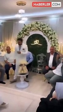 Kadir Ezildi'nin sevgilisi kim, nişanlandı mı? Kadir Ezildi kiminle evlenecek?