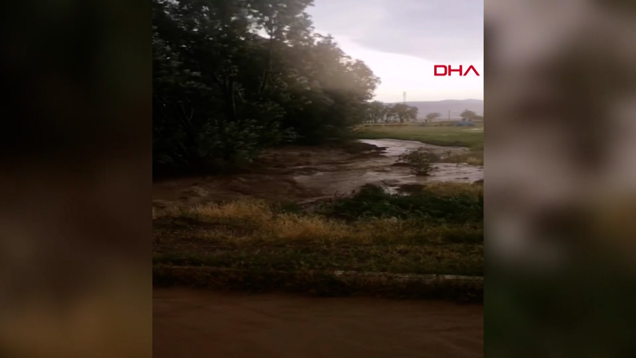 Gümüşhane'de sağanak ve fırtına; çatılar uçtu, tarım arazilerini su bastı