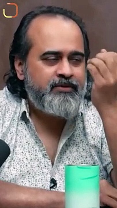 महल की रानी, या पिंजरे की चिड़िया? || आचार्य प्रशांत