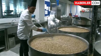 Ümraniye'de Muharrem ayı için aşure dağıtımı başladı