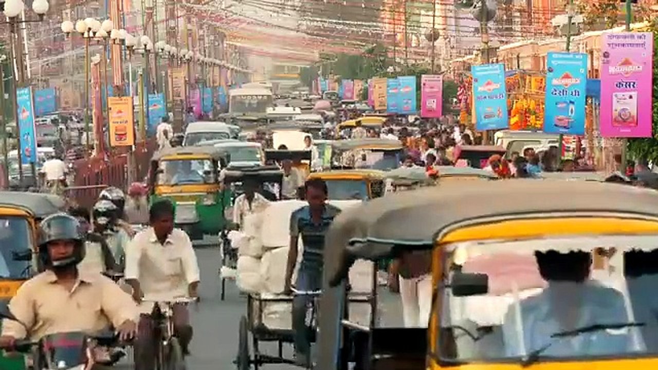 Nancy Ajram - Aala Shanak (Official Music Video) / نانسي عجرم - على شانك (حبك سفاح)