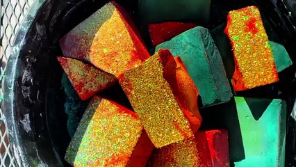 Download Video: Dyed soft gymchalk blocks | amazing crushing 