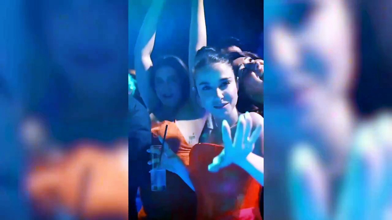 Ünlü oyuncu Ahmet Kural'dan romantik evlilik yıl dönümü kutlaması!