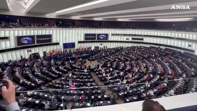 Ue, von der Leyen rieletta presidente della Commissione con 401 voti