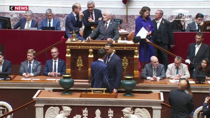 Le député LFI Sébastien Delogu défie du regard Flavien Termet (RN)
