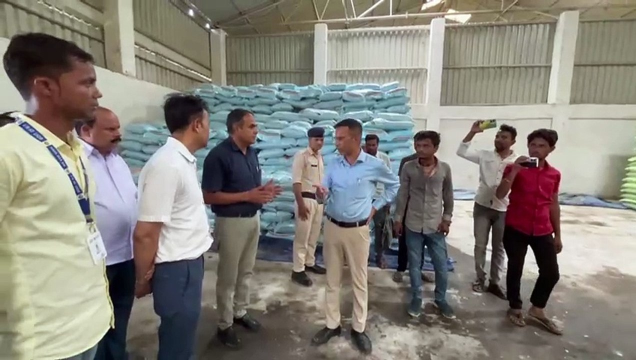 दमोह कलेक्टर ने विपणन अधिकारी को लगाई फटकार
