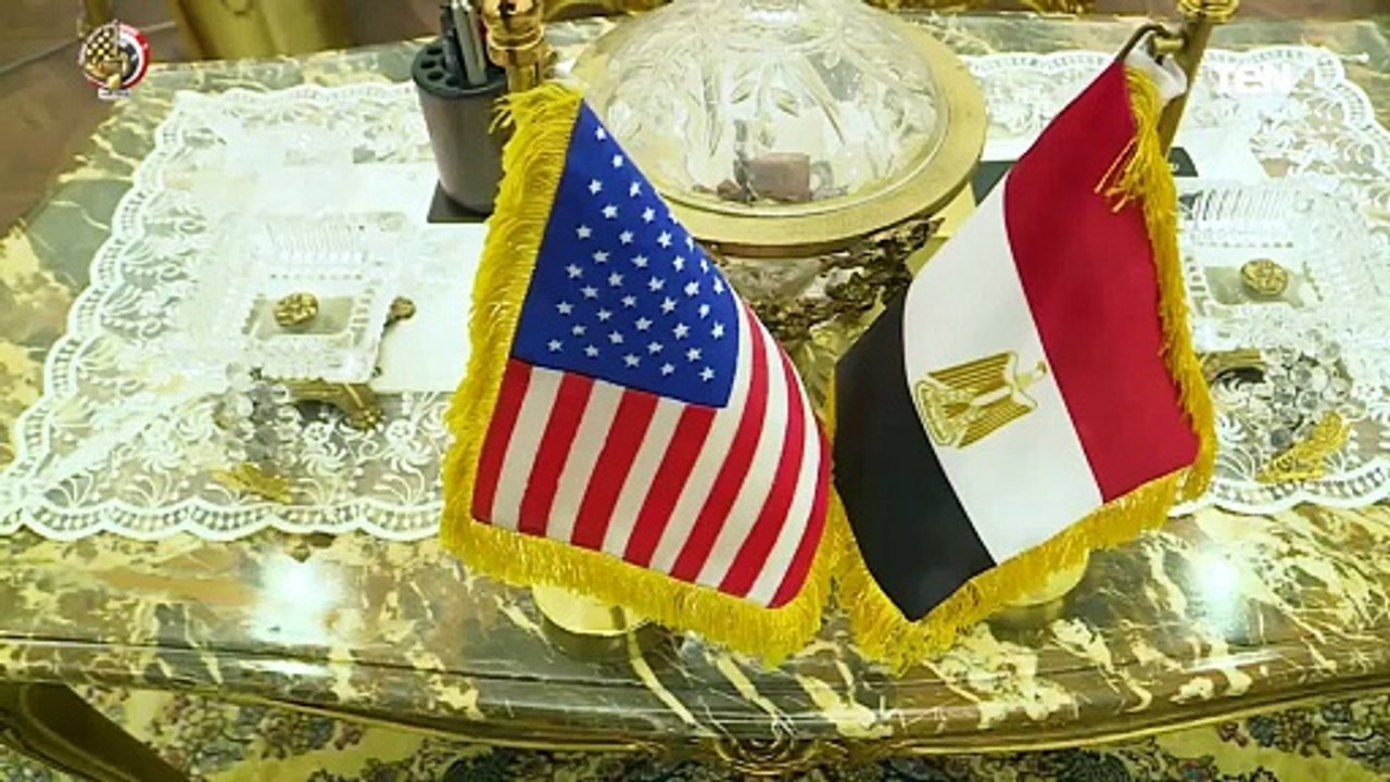 القائد العام للقوات المسلحة وزير الدفاع والإنتاج الحربى يلتقى قائد القيادة المركزية الأمريكية