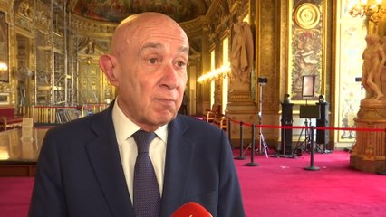 Claude Malhuret plaide pour un gouvernement de "front républicain"