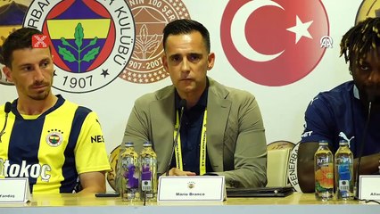 Fenerbahçe'de imza töreni!