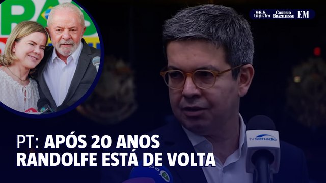 Randolfe Rodrigues se filia ao PT