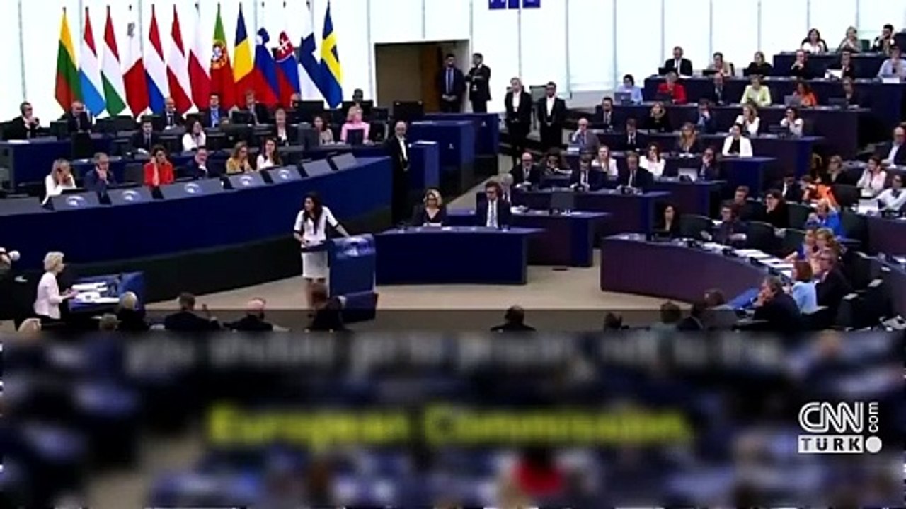 Ursula von der Leyen "401 evet" ile yeniden AB Komisyonu Başkanı seçildi