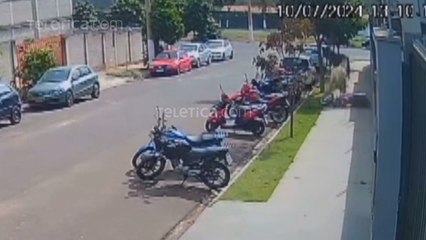 tn7-Caballo se roba moto y se da a la fuga-180724