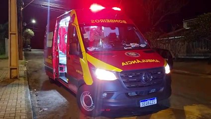 Adolescente fica ferido durante jogo de futebol em parquinho no Floresta