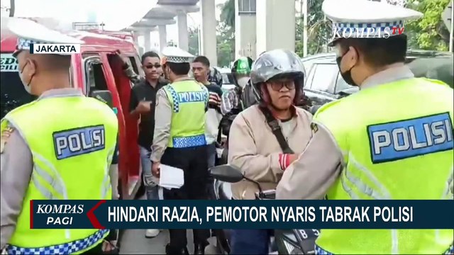 Demi HIndari Razia, Pengendara Motor Nyaris Tabrak Polisi di Jakarta