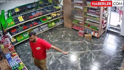 İşçi Markete Ayakkabısız Girdi