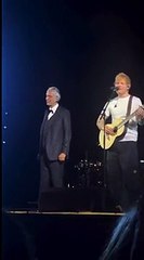 Il magico duetto Bocelli-Sheeran al Teatro del Silenzio