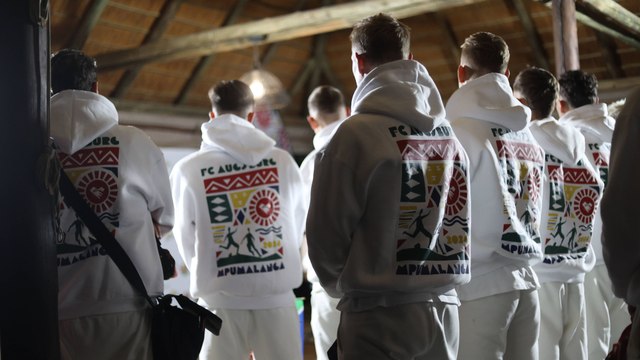 Traditionelle Tänze und Visa-Probleme: Augsburg startet ins Afrika-Abenteuer