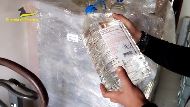 Un milione di litri di alcol di contrabbando dall'Est Europa: 20 denunciati, un arresto (19.07.24)