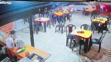 Vídeo mostra momento em que jovem é executada a tiros dentro de lanchonete onde ela trabalhava, na PB
