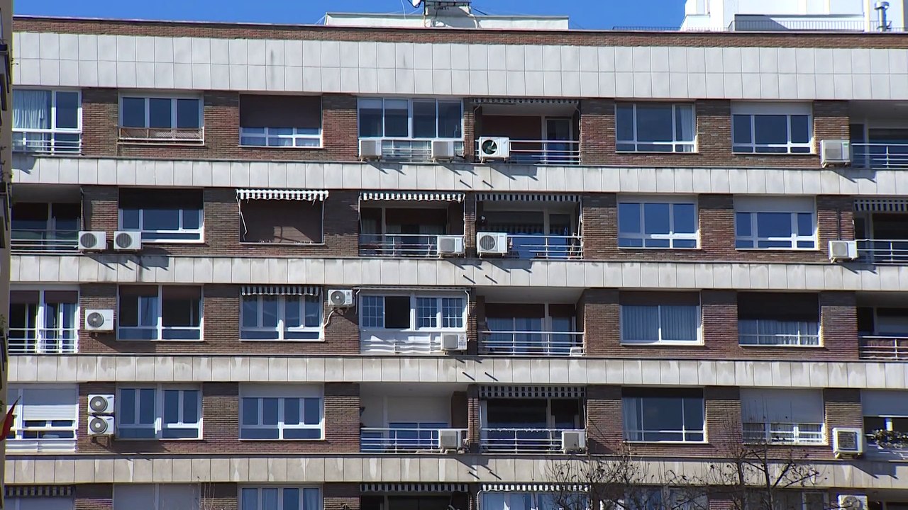 Firma de hipotecas sobre viviendas cae un 18,2% en mayo y el interés medio se modera al 3,25%