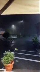 Il video del temporale in Emilia-Romagna: pioggia, forte vento e le urla di chi si ripara