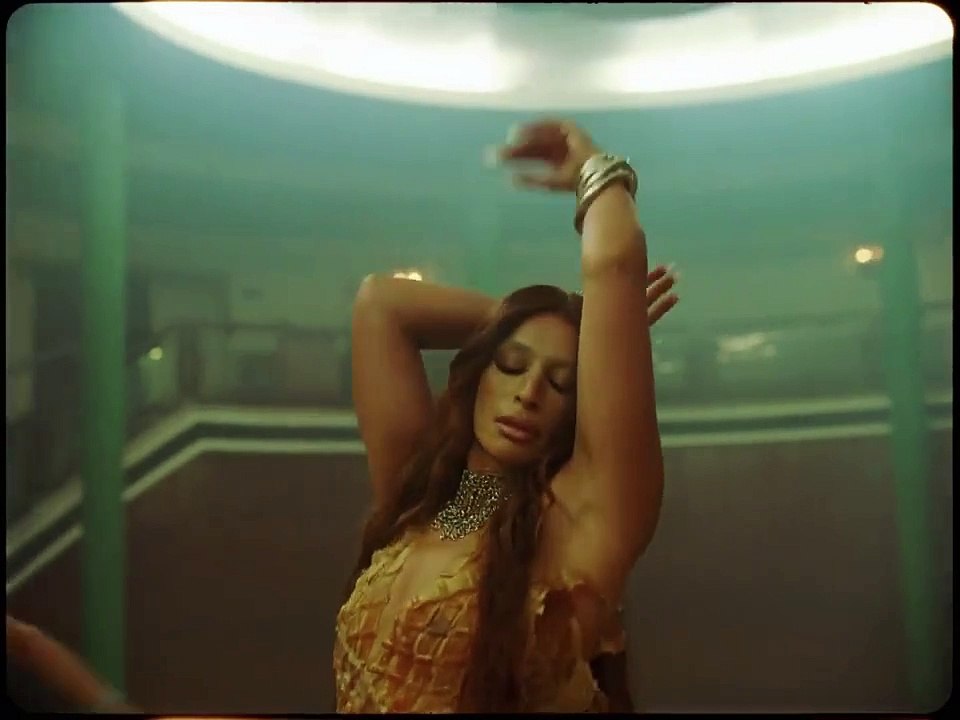 SEVDALIZA - ALIBI FT. PABLLO VITTAR & YSEULT (OFFICIAL MUSIC VIDEO)