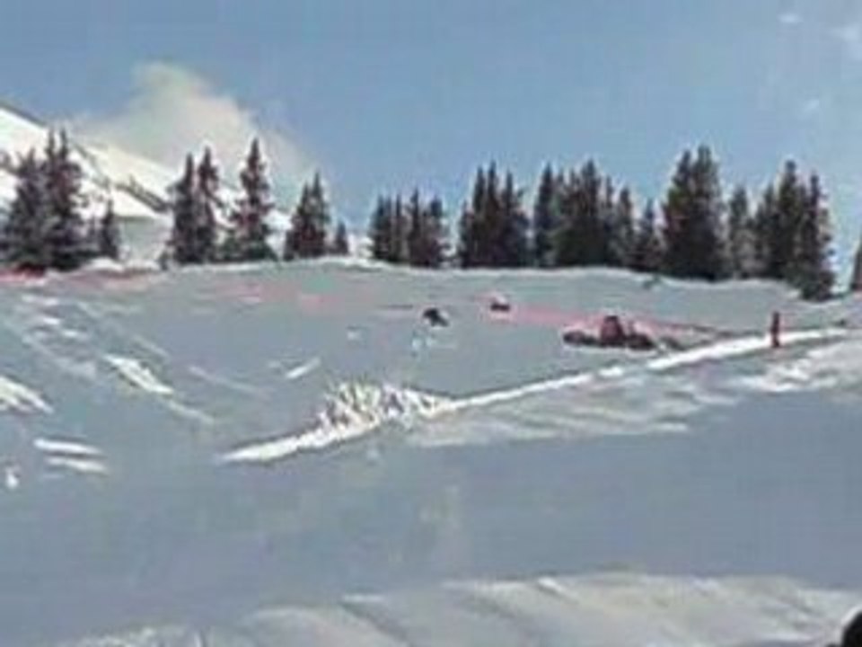 Saut snowboard avoriaz pipe