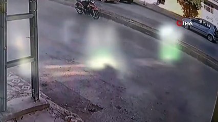 Ölümle burun buruna geldi! Kaza anı kamerada