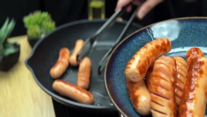 How to Make Cheese-Stuffed Pigs in a Blanket at Home