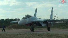 ミサイルを装備したSU-35戦闘機の準備詳細を示すビデオ