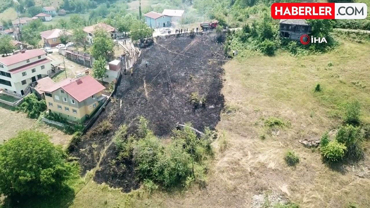 Kastamonu'da tarlada çıkan anız yangını, evlere sıçramadan söndürüldü